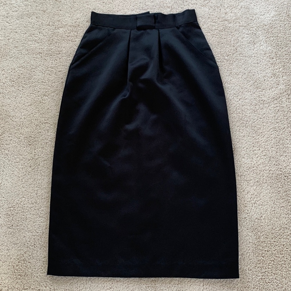 EUC Vintage Ellen-D Kollection Black A-Lign Pleated Midi Skirt with 2 pockets